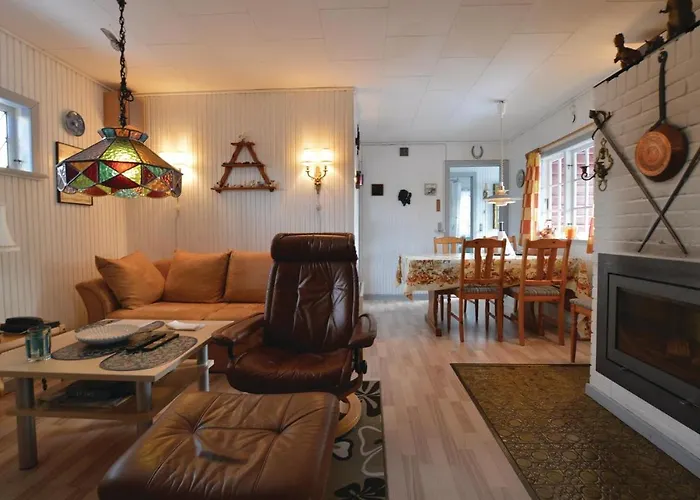 Сasa de vacaciones Three-bedroom In